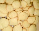 A picture of step 9 of Egg biscuits without oven.