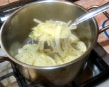 Foto del paso 1 de la receta: Sopa de cebolla