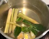 A picture of step 2 of Indonesian Chicken Soup (Soto Ayam Bumbu Kuning).