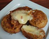 Foto langkah ke 3 dari resep Perkedel Isi Keju.