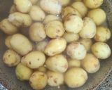 A picture of step 1 of Dum Aloo.