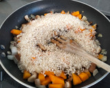 Foto del paso 5 de la receta: Arroz meloso y vegano de calabaza