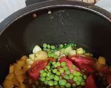 A picture of step 3 of Aloo tamatar tangy curry.