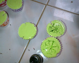 Foto langkah ke 5 dari resep Bolu Kukus Semangka(Tanpa Soda, Anti Gagal, 1 telur).