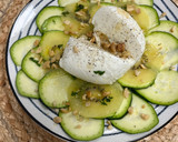 Foto del paso 4 de la receta: Carpaccio de calabacín y kiwi con vinagreta de naranja y miel
