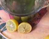 Foto del paso 3 de la receta: Infusión de cedrón o hierbaluisa con limón sutil 🍋 🌱 🍵 km cero 0️⃣