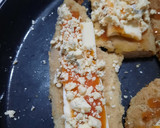 Foto del paso 4 de la receta: Milanesa de merluza al roquefort con papines y espinacas