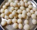 A picture of step 3 of Chilli Garlic Rice (ground) Balls.