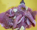 Foto del passaggio 1 della ricetta Spezzatino di maiale con patate