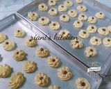Foto langkah ke 2 dari resep Semprit Susu (resep ala Fah Umi Yasmin).