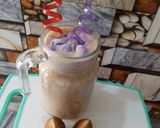 A picture of step 5 of Spodila - banana milkshake with blueberry ice-cream twist🍌🍨🥤.