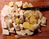 Une image de l'étape 2 de Magret de canard, purée panais-pomme-gingembre.