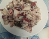 Foto langkah ke 1 dari resep Cumi hitam pedas.