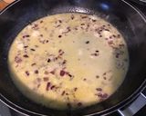Une image de l'étape 6 de Farfalles bicolores au gorgonzola,basilic et oignon rouge.