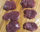 Foto del paso 5 de la receta: Solomillo de cerdo ibérico a la plancha, con brócoli y flan de quinoa
