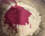 Foto del paso 3 de la receta: Muffins red velvet de arándanos sin gluten