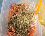 Foto langkah ke 2 dari resep Cheesy Herb Roasted Carrots.