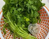 Hình bước làm 1 của món Canh rau cải cúc (tần ô)