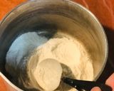 A picture of step 5 of Goan Vonn/Kheer or Kazarachi Soji.