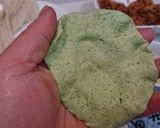 A picture of step 8 of Mugwort Rice Cakes.