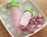 Hình bước làm 4 của món Kem dâu tây giải khát cho tín đồ sợ béo!