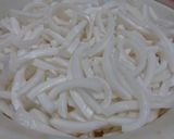 Hình bước làm 1 của món Mứt dừa non ngũ sắc