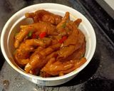 A picture of step 3 of Stew Chicken Feet.