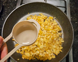 Foto del paso 4 de la receta: Rollitos de papel de arroz dulce con manzana y canela