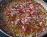 Foto del paso 2 de la receta: Salsa de cebolla y tomate 🍅