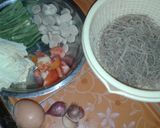 Foto langkah ke 1 dari resep Oseng Mie Lethek.
