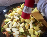 Foto del paso 10 de la receta: Patatas con langostinos y calamares