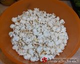 Φωτογραφία βήματος 3 της συνταγής Popcorn με ketchup. “Σ’ αγαπώ, μπαμπά μου!!!”