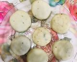 A picture of step 4 of Aloo kachori.