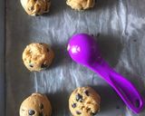 Foto langkah ke 4 dari resep Chewy choco chips cookies.