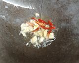รูปขั้นตอนการทำที่ 2 ของ ใบเหลียงผัดไข่