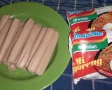 Foto langkah ke 1 dari resep Sosis gulung indomi.