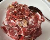 Hình bước làm 1 của món Thịt bò xào kimchi