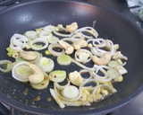 Foto del paso 5 de la receta: Merluza con tomates y otras cosas