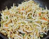 Foto langkah ke 5 dari resep Saute Taoge Rebon.