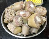 Hình bước làm 2 của món Bún đuôi bò