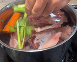 Foto del paso 1 de la receta: El Caldo de Pollo de Ferran Adrià