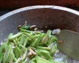 Foto langkah ke 8 dari resep Tumis Labu Siam Teri.