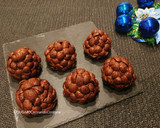 Foto del paso 5 de la receta: Piñas de chocolate y cereales