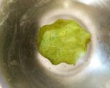A picture of step 3 of Palak Roti.