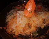 Foto langkah ke 4 dari resep Keroket isian bihun pedas.