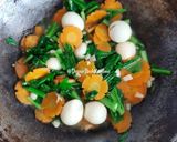 Foto langkah ke 4 dari resep 569. Ca Sawi Telur Puyuh.