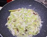 Foto langkah ke 4 dari resep Tumis Sawi Putih Jamur Shiitake Tahu.