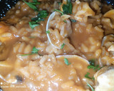 Foto del paso 10 de la receta: Meloso de sepia, langostinos y almejas