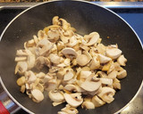 Foto del paso 3 de la receta: Cañas de hojaldre con pollo