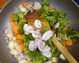 Foto langkah ke 4 dari resep Tumis Sayur.